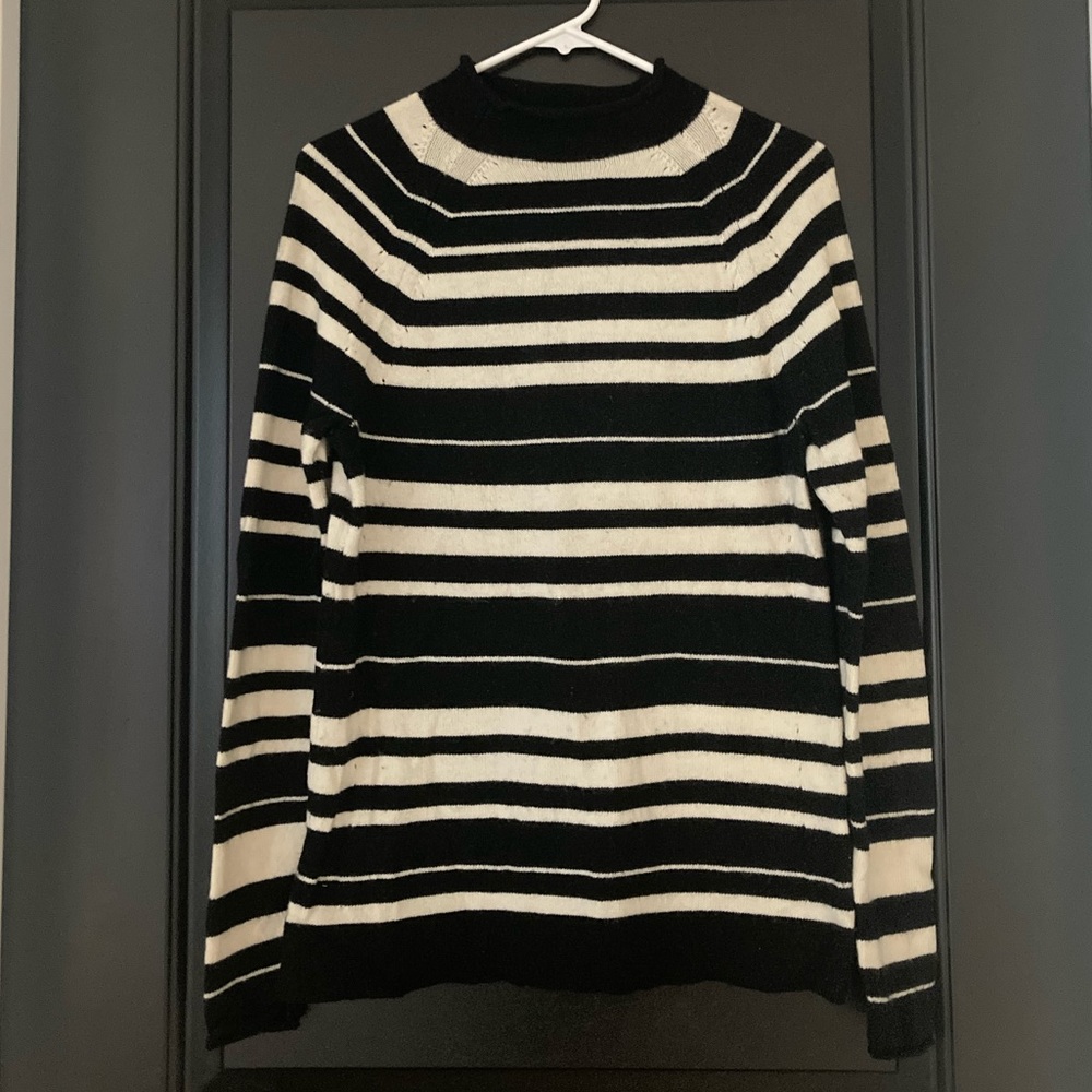 Gap Sweater